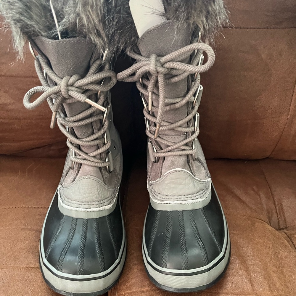 Joan of Arctic women’s waterproof boots